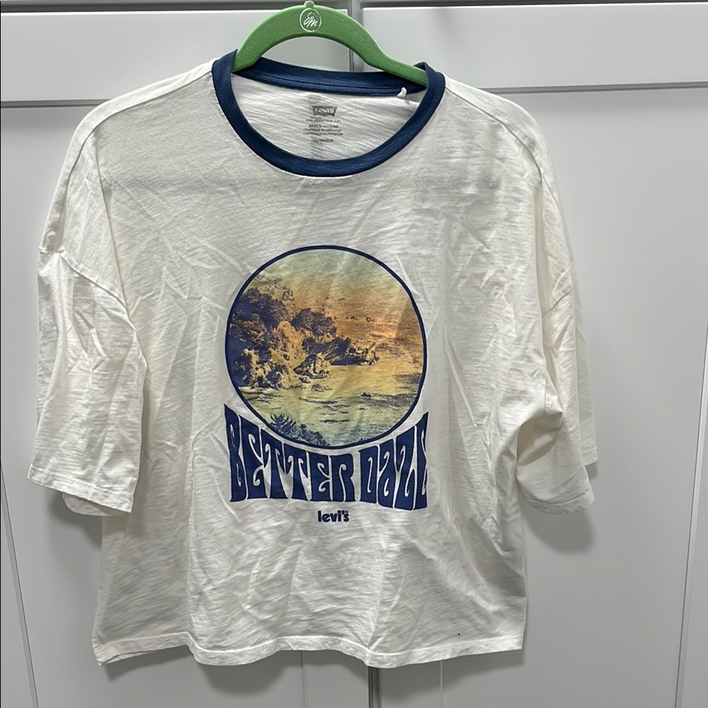 Levi's White Tee with Blue Collar and Graphic